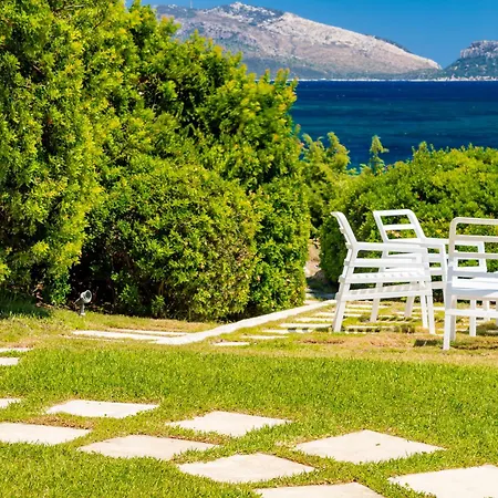 Miriam - Klodge Villa Olbia